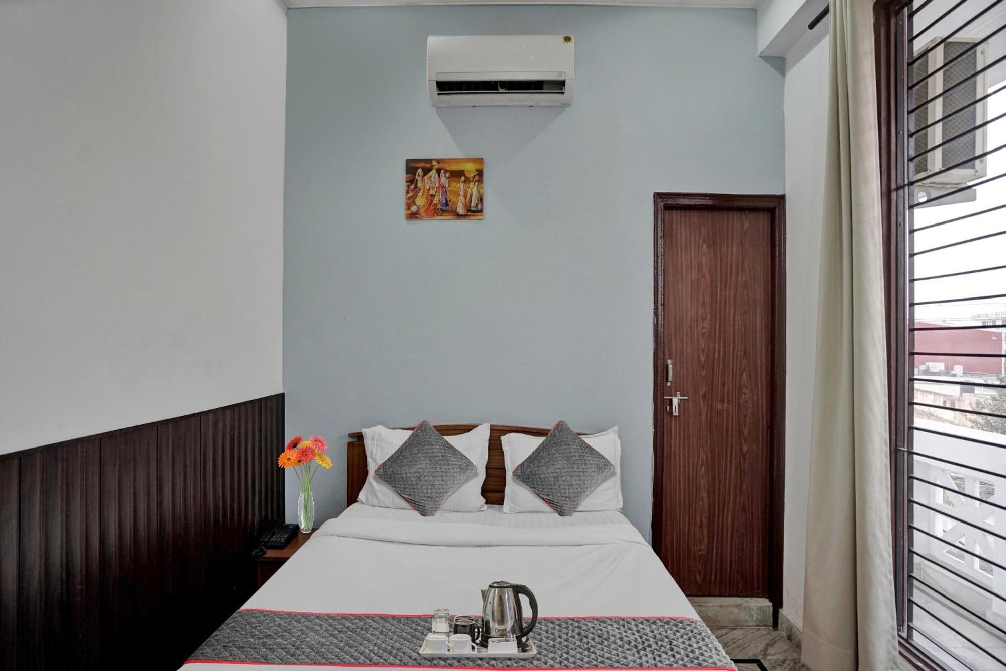 Hotel Collection O Samira Residency Near Botanic Garden Of Indian Republic Noida Exteriér fotografie