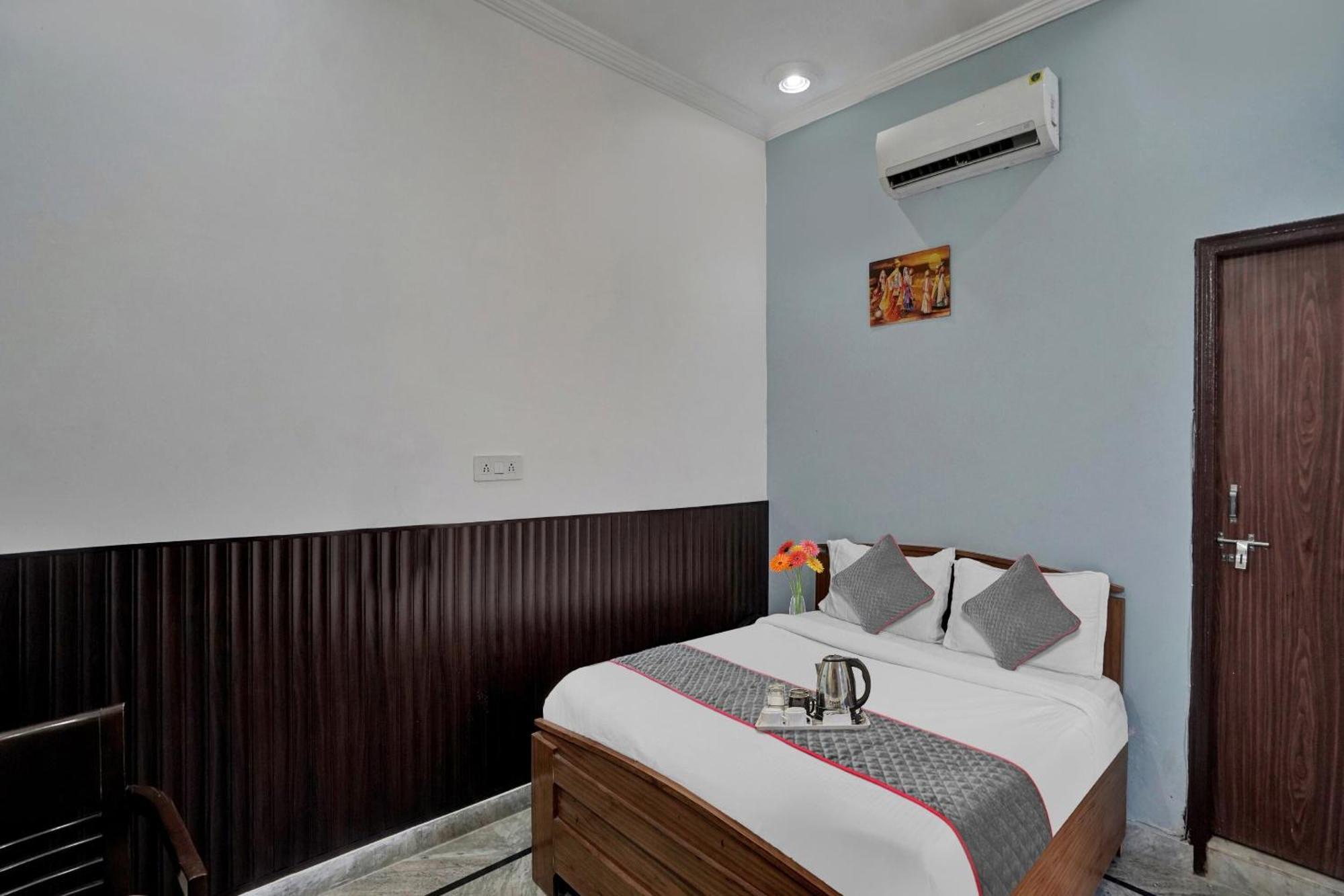 Hotel Collection O Samira Residency Near Botanic Garden Of Indian Republic Noida Exteriér fotografie