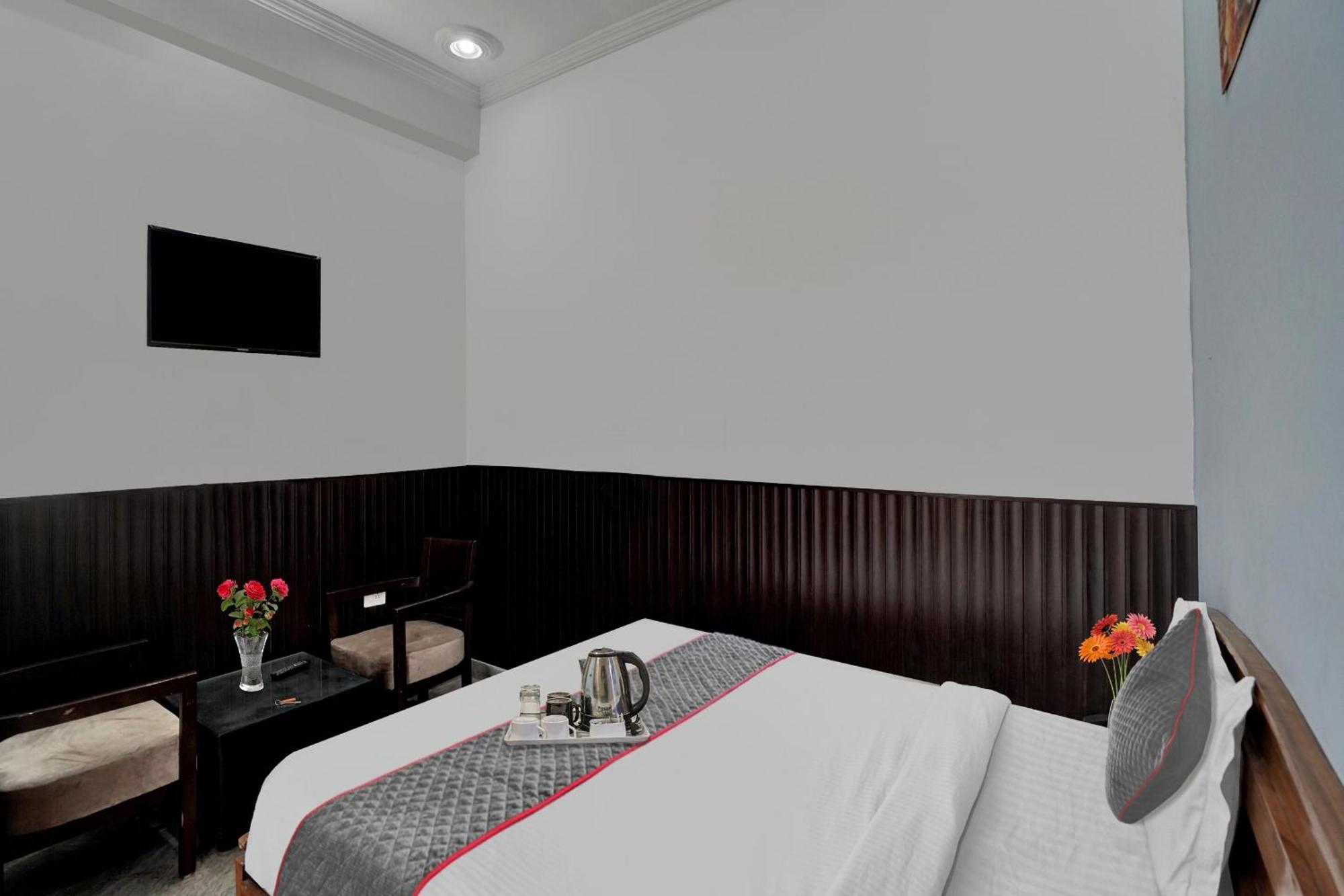 Hotel Collection O Samira Residency Near Botanic Garden Of Indian Republic Noida Exteriér fotografie