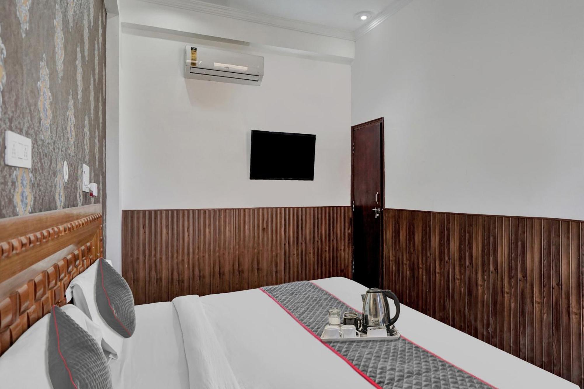 Hotel Collection O Samira Residency Near Botanic Garden Of Indian Republic Noida Exteriér fotografie